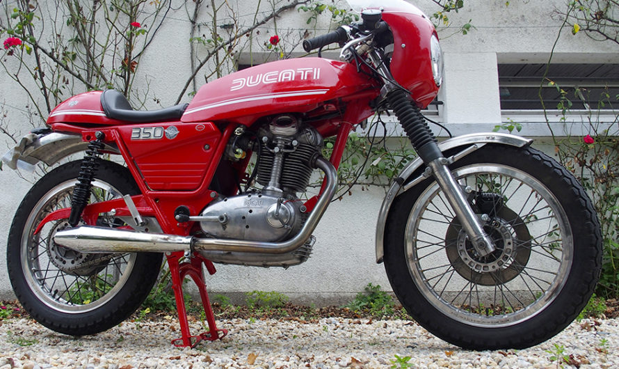 Une Ducati 350 mono entièrement restaurée !