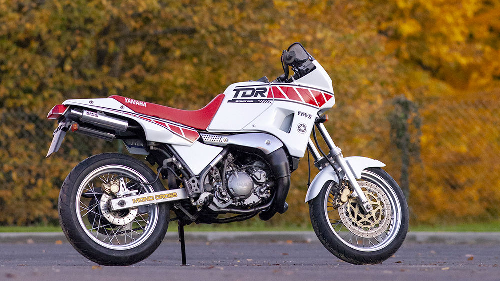 Yamaha-240-TDR