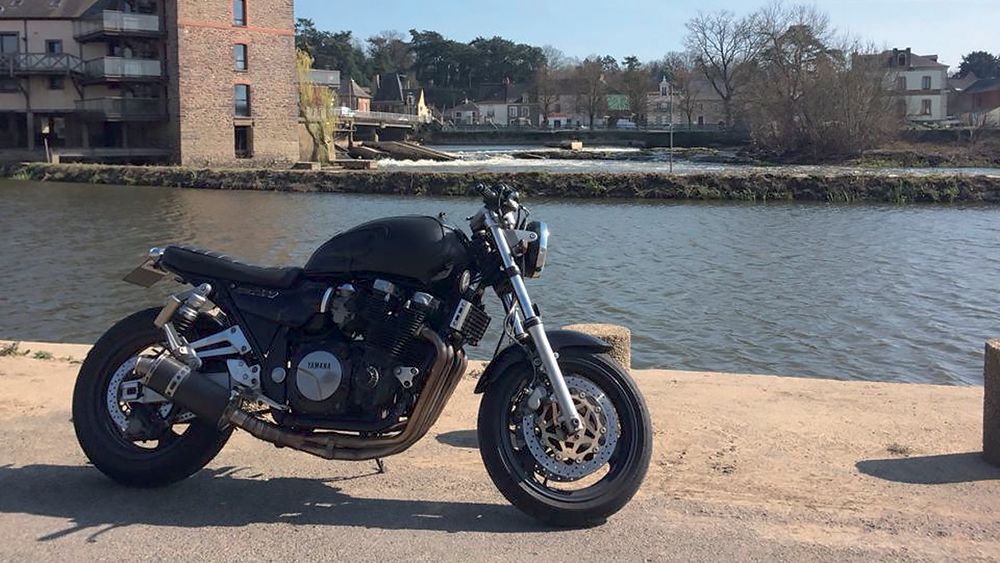 La Yamaha 1200XJR