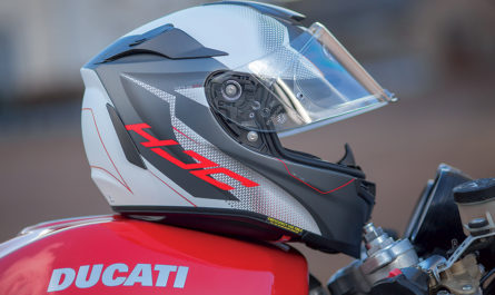 HJC R-PHA 70, un casque Sport-GT très léger !