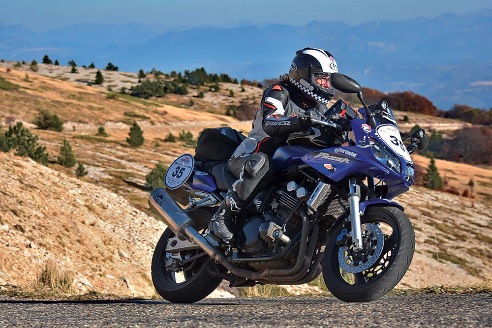 8 jours de course et 3 000 kilomètres : bienvenue au Moto Tour