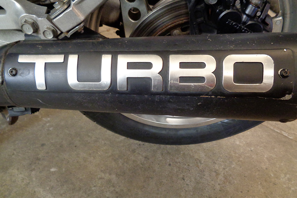 Une Honda CX 650 Turbo chez Performances Moto !