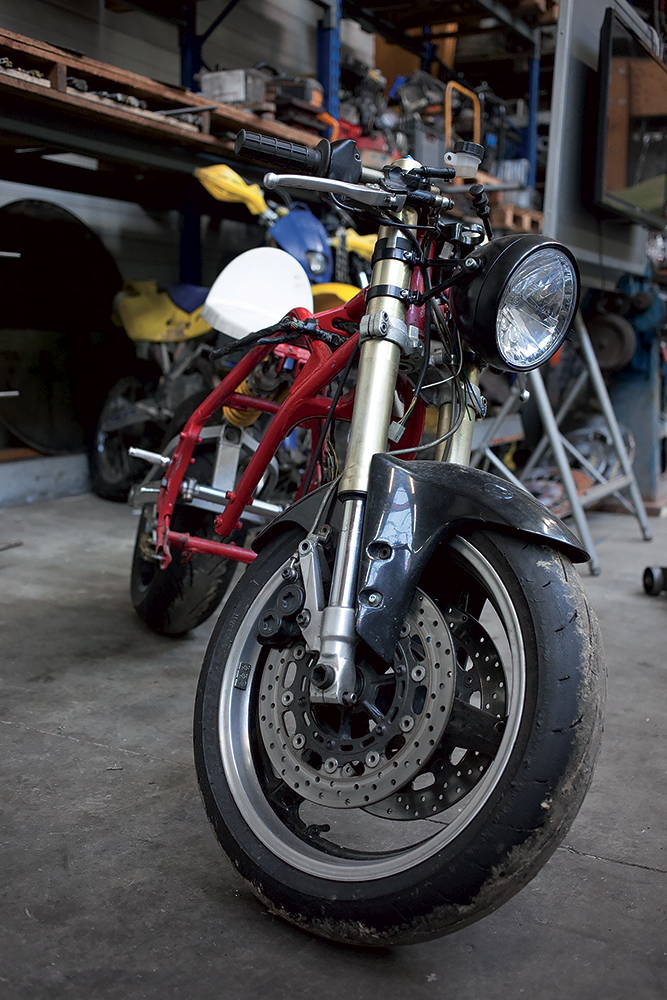 Honda 750 CBK & Ducati 900 SS en préparation chez Pist'On Bike !