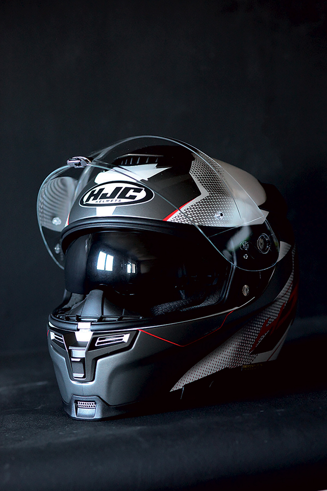 HJC R-PHA 70, un casque Sport-GT très léger !