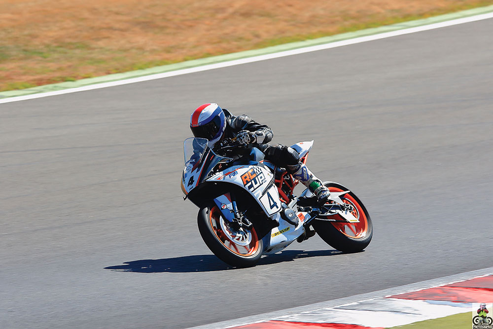 Un été chargé pour les pilotes du Morbihan Moto Racing Team au Challenge KTM RC390