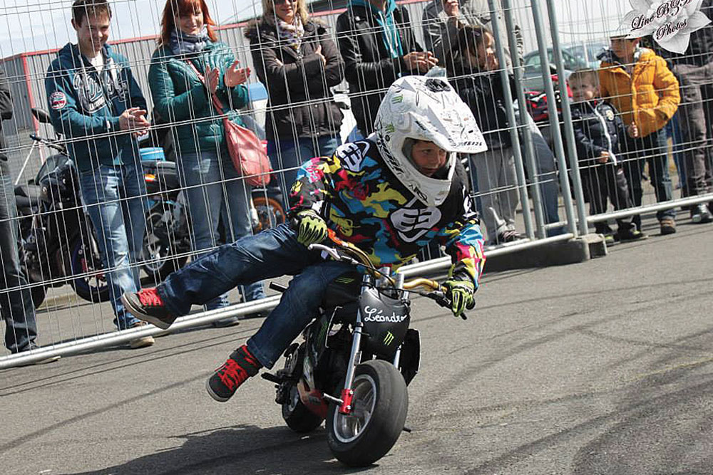 Du stunt à tout âge avec le Fast riders stunt