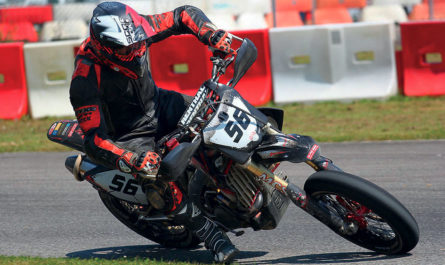 Stunt, Piste, Supermotard : trouvez le lien avec Eric Decossin !